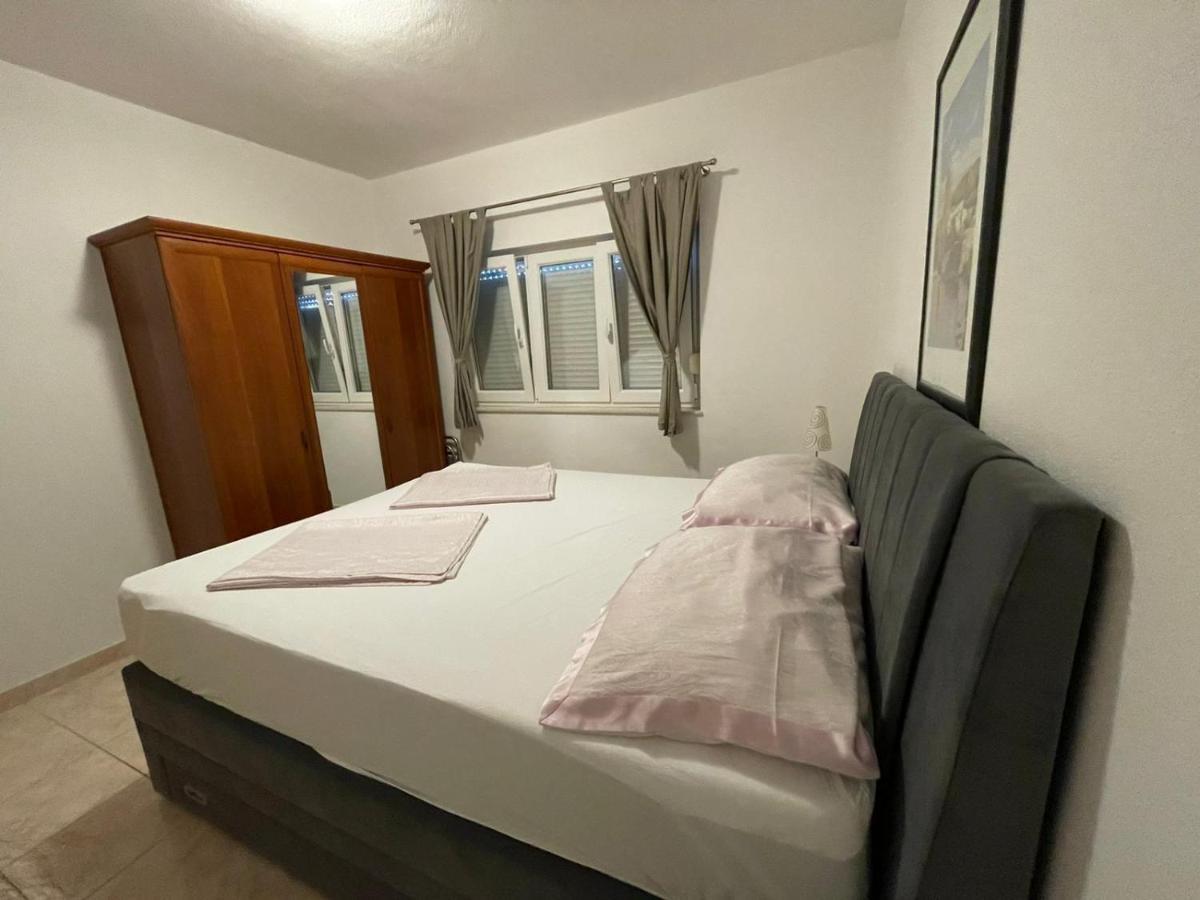 Apartments Mavarcica Trogir Luaran gambar