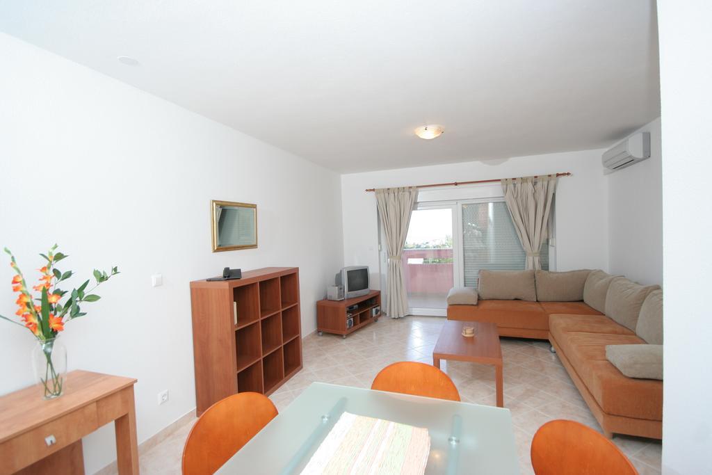 Apartments Mavarcica Trogir Bilik gambar